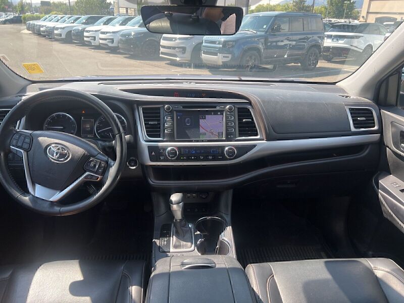 2019 Toyota Highlander XLE photo 9