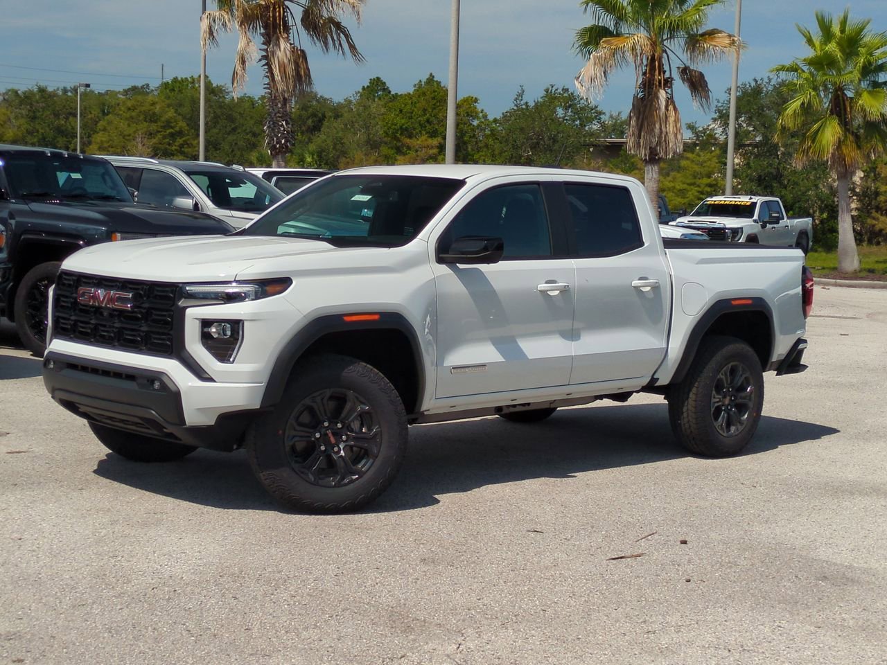 2025 GMC Canyon Elevation's photo