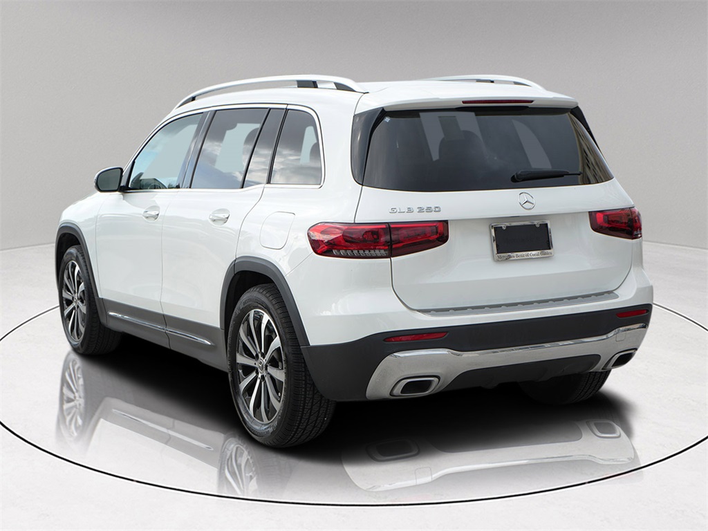 2022 Mercedes Benz GLB 250 photo 4