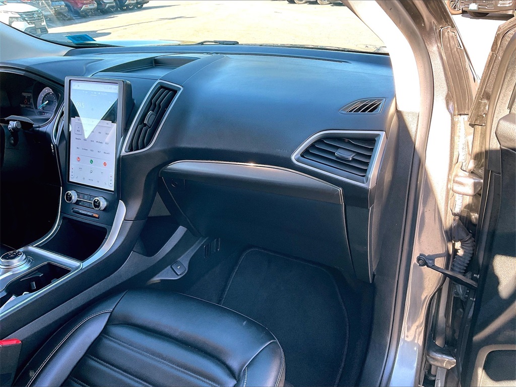 2022 Ford Edge SEL photo 12