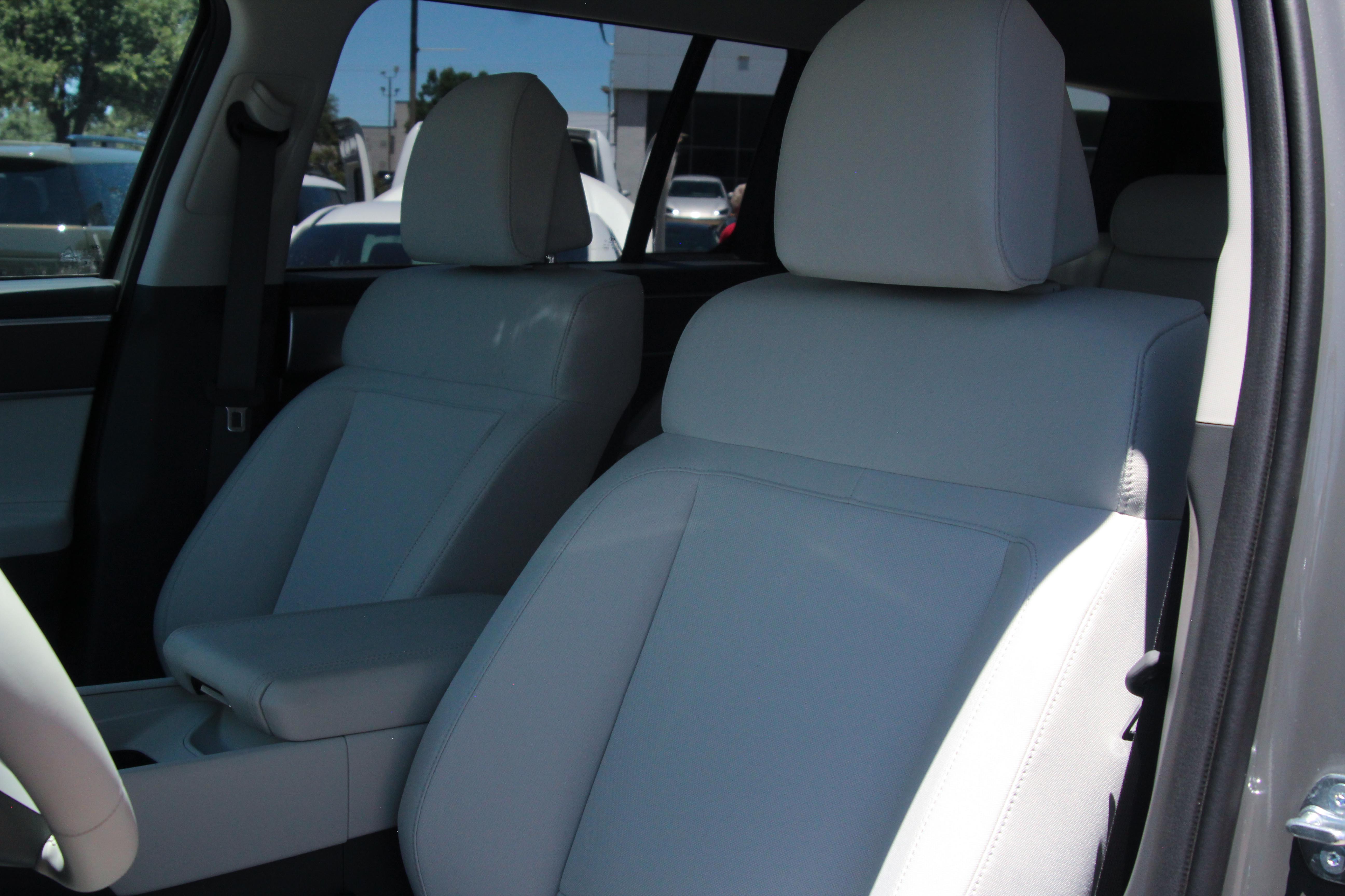 2026 Hyundai Santa Fe SE photo 9
