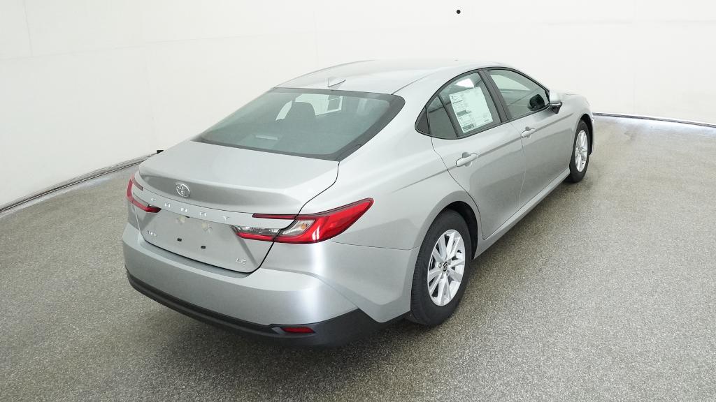 2025 Toyota Camry LE photo 18