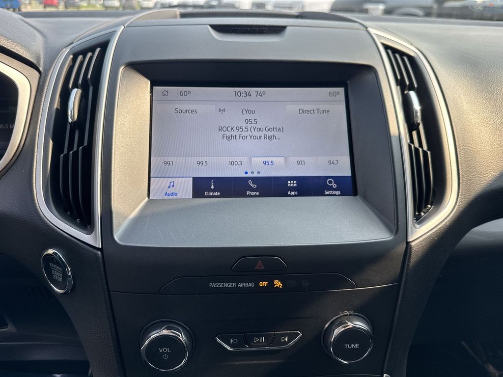 2020 Ford Edge SEL photo 11