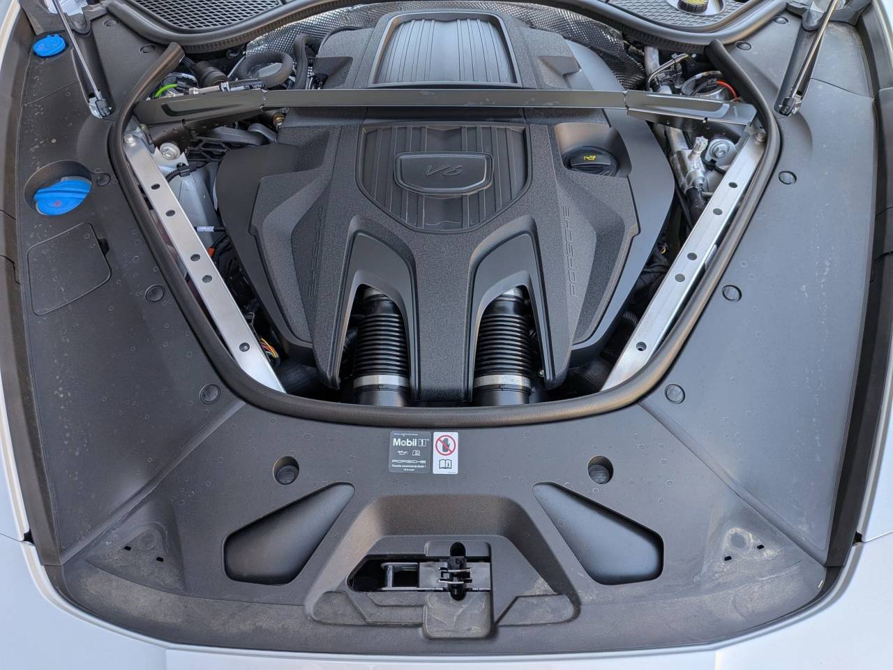 2025 Porsche Panamera Base photo 25
