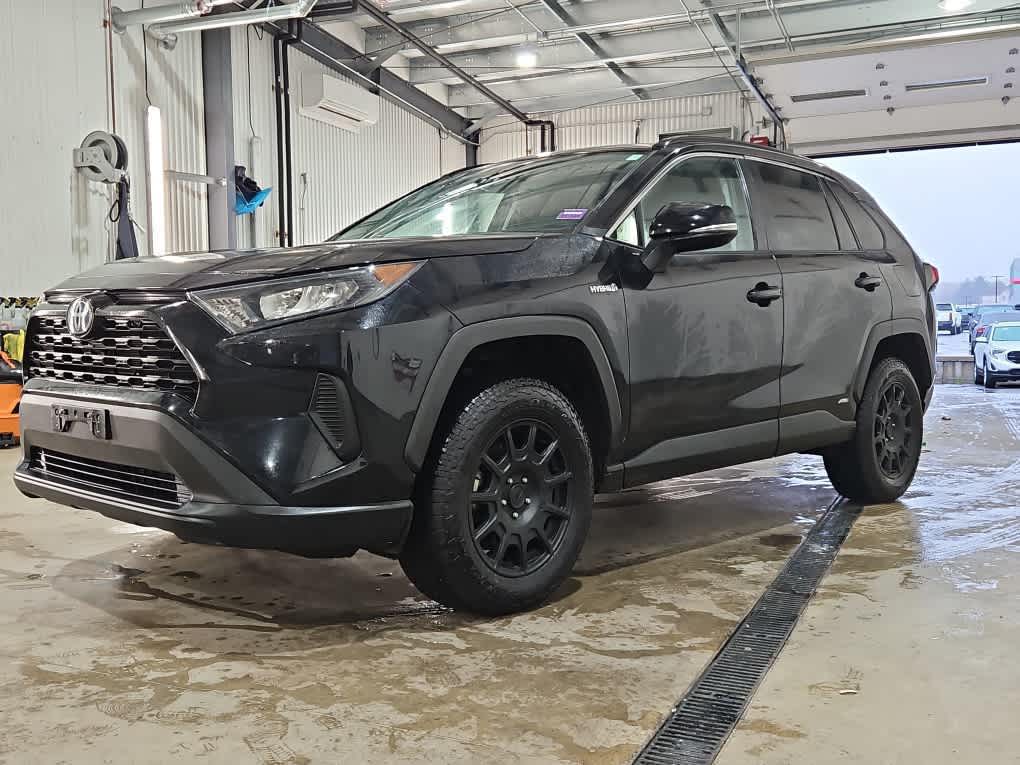 2021 Toyota RAV4 Hybrid LE photo 2