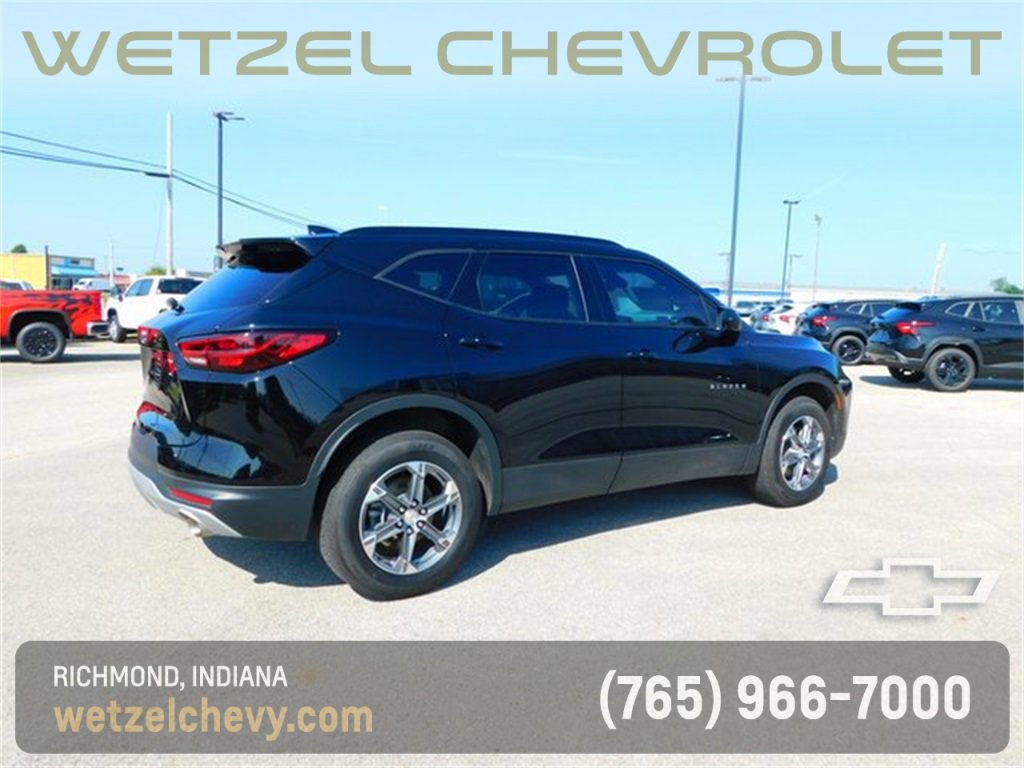 2023 Chevrolet Blazer 2LT photo 3