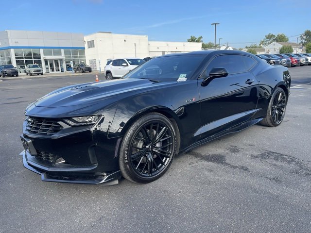 2021 Chevrolet Camaro LT1 photo 3