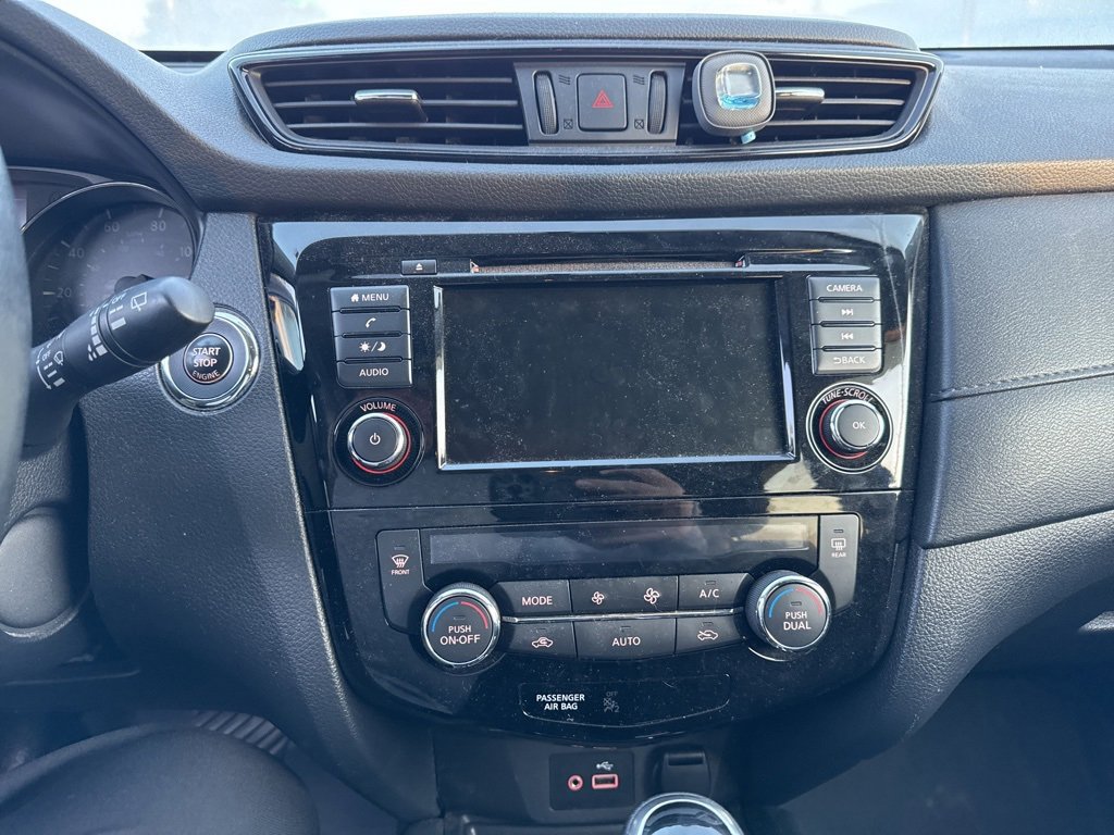 2018 Nissan Rogue SV photo 6