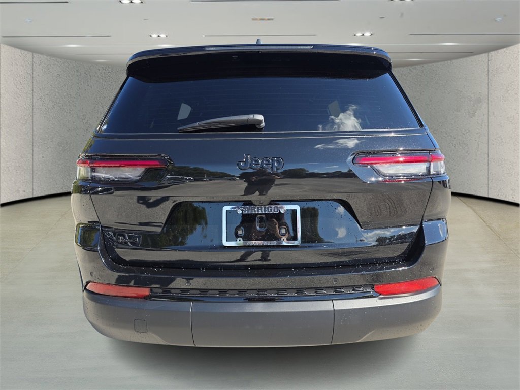 2025 Jeep Grand Cherokee Altitude photo 4