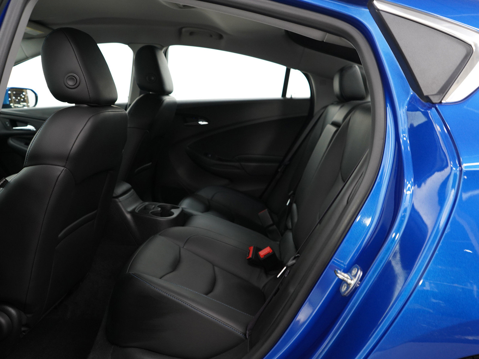 2017 Chevrolet Volt LT photo 14