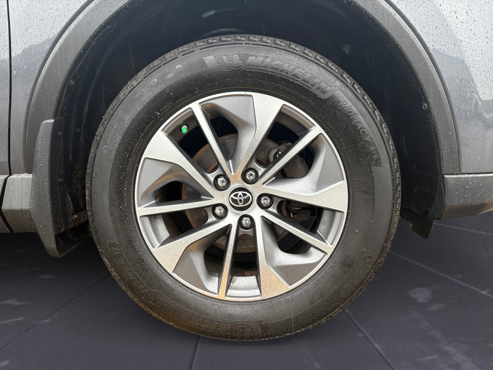2018 Toyota RAV4 Hybrid XLE photo 36