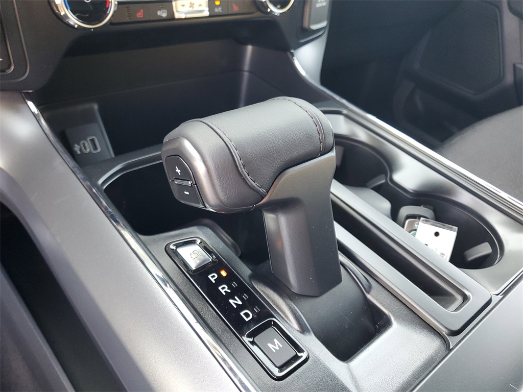 2025 Ford F-150 XLT photo 19