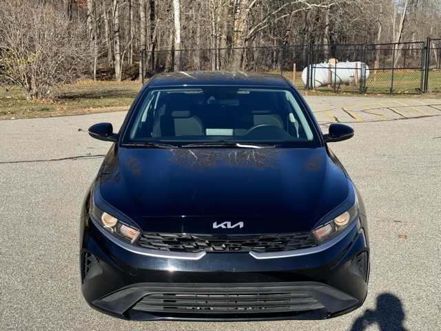 2024 Kia Forte LXS photo 2