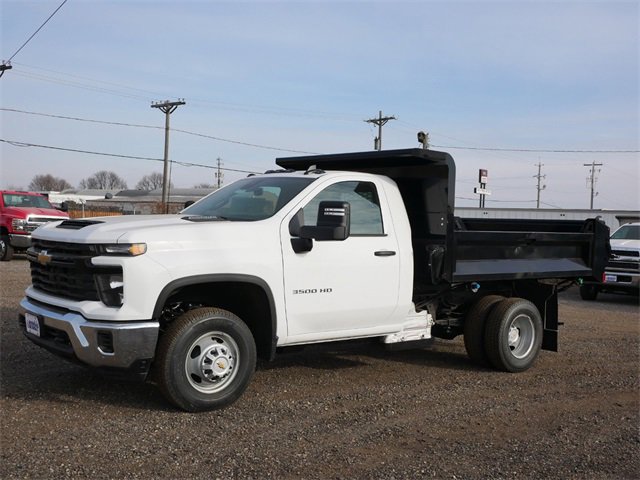 2025 Chevrolet Silverado 3500HD Work Truck photo 2
