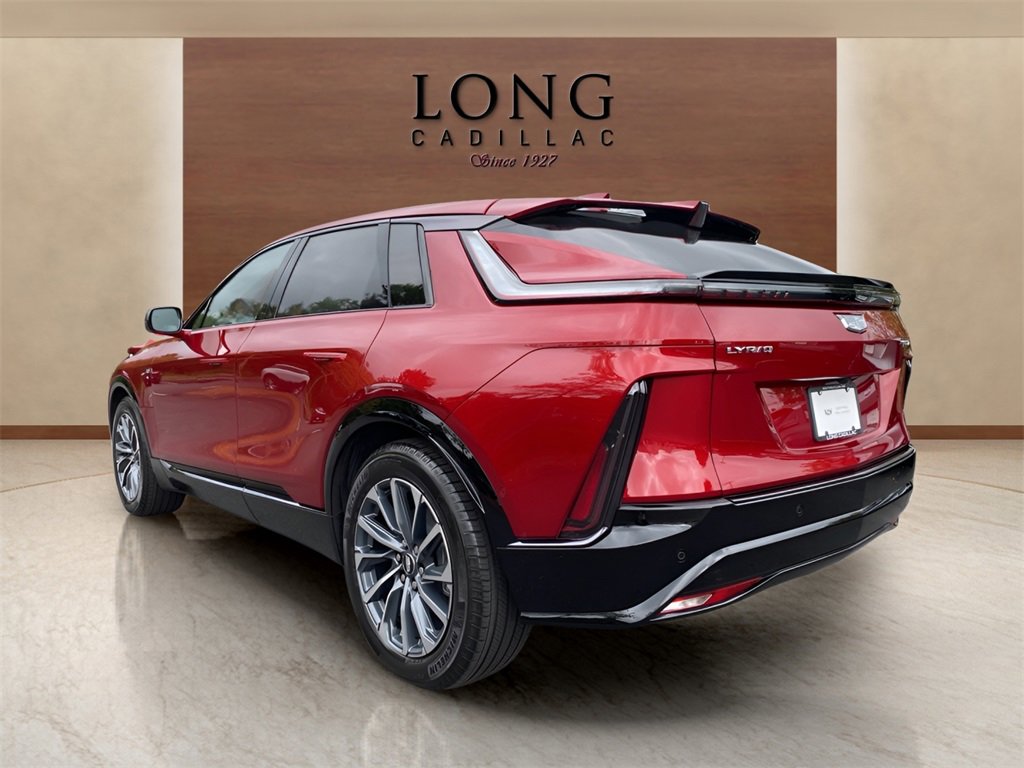 2024 Cadillac Lyriq Sport photo 3