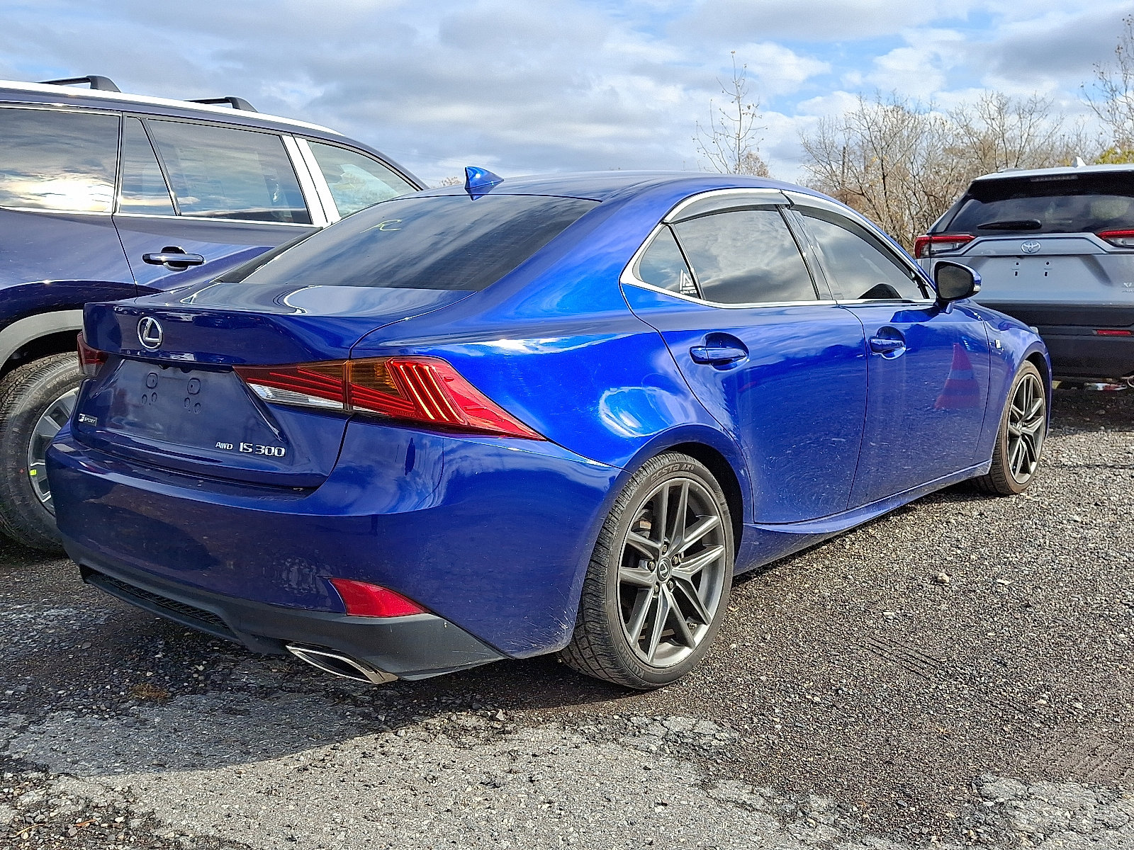 2019 Lexus IS 300 F SPORT AWD photo 3