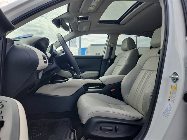 2025 Honda HR-V EX-L photo 12