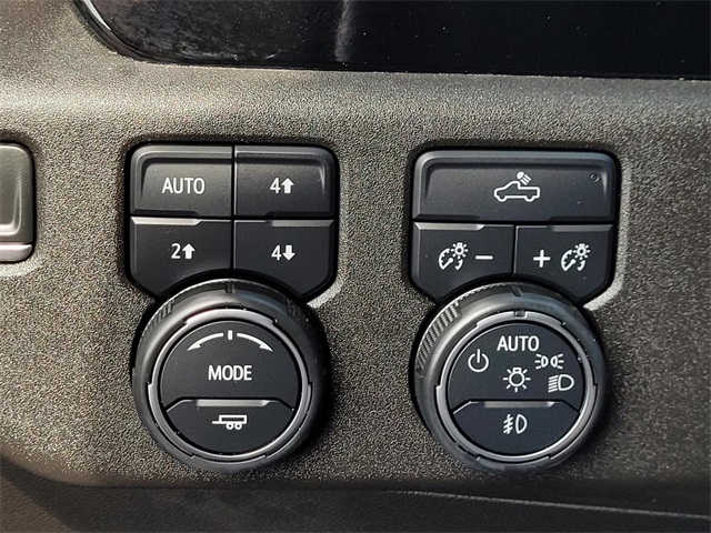 2024 Chevrolet Silverado 1500 RST photo 19