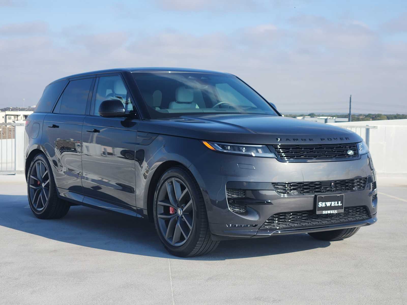 2024 Land Rover Range Rover Sport SE photo 3