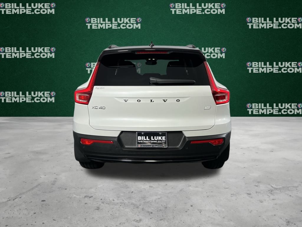 2023 Volvo XC40 Recharge Ultimate photo 5