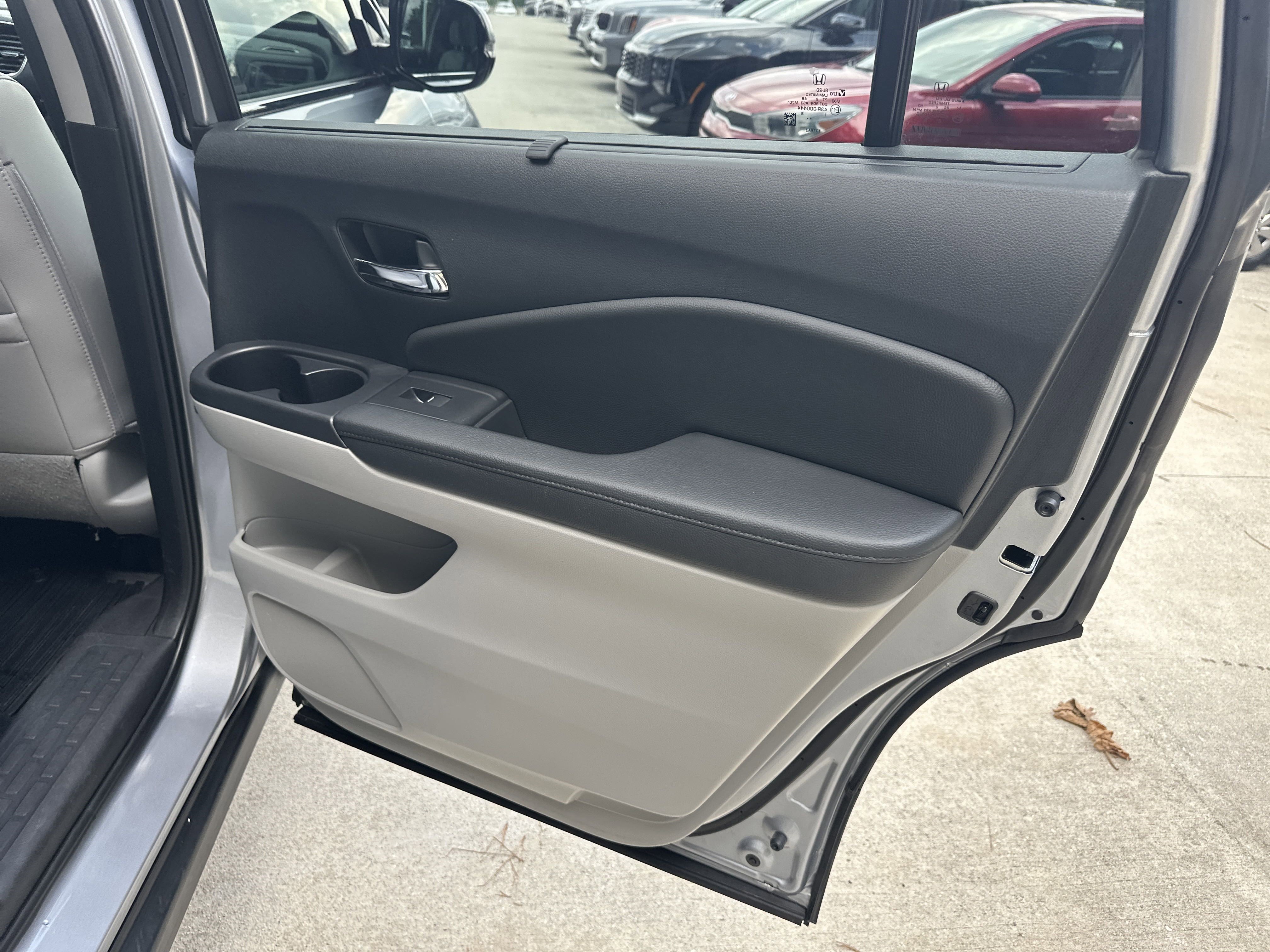 2022 Honda Pilot Touring photo 7