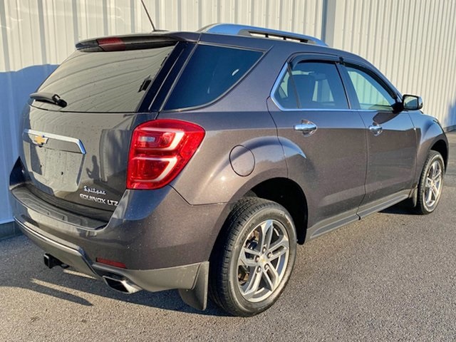 2016 Chevrolet Equinox LTZ photo 3