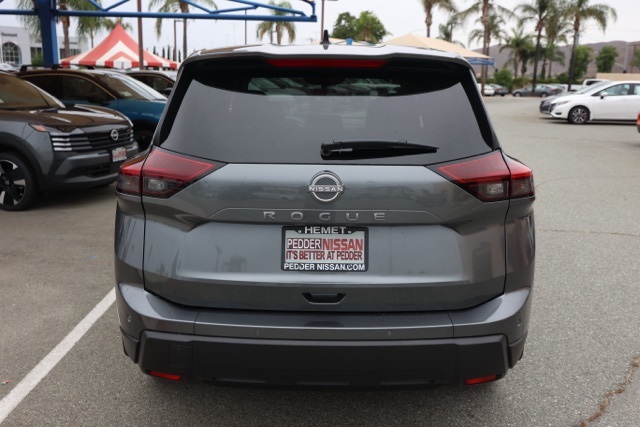 2026 Nissan Rogue S photo 5