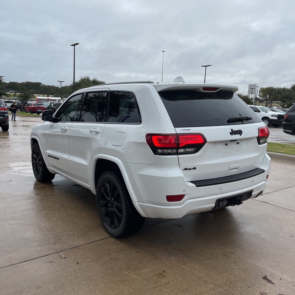 2018 Jeep Grand Cherokee Altitude photo 2