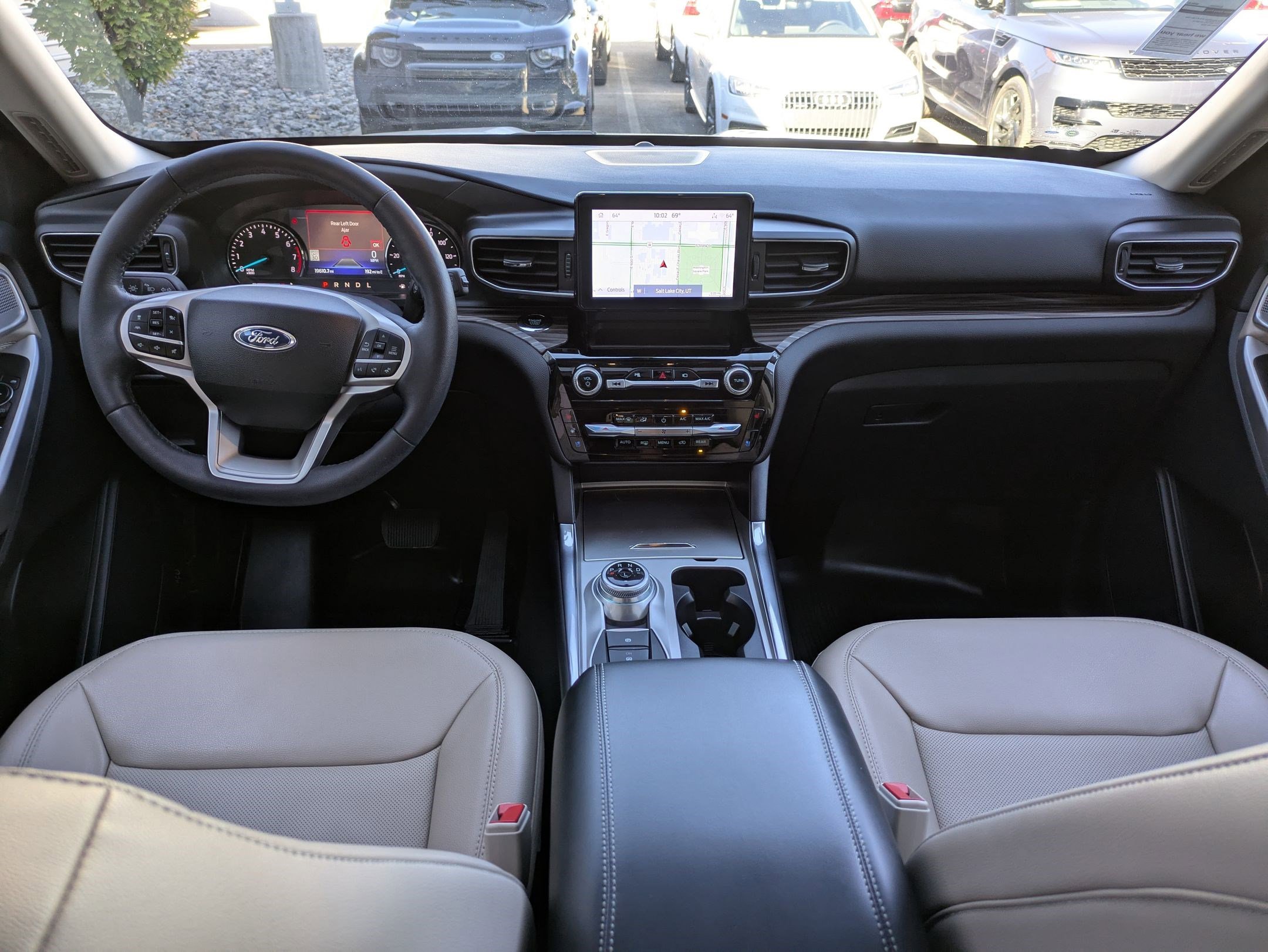 2022 Ford Explorer Limited photo 25