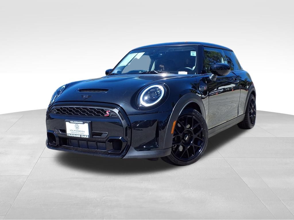 2023 MINI 3 Door
