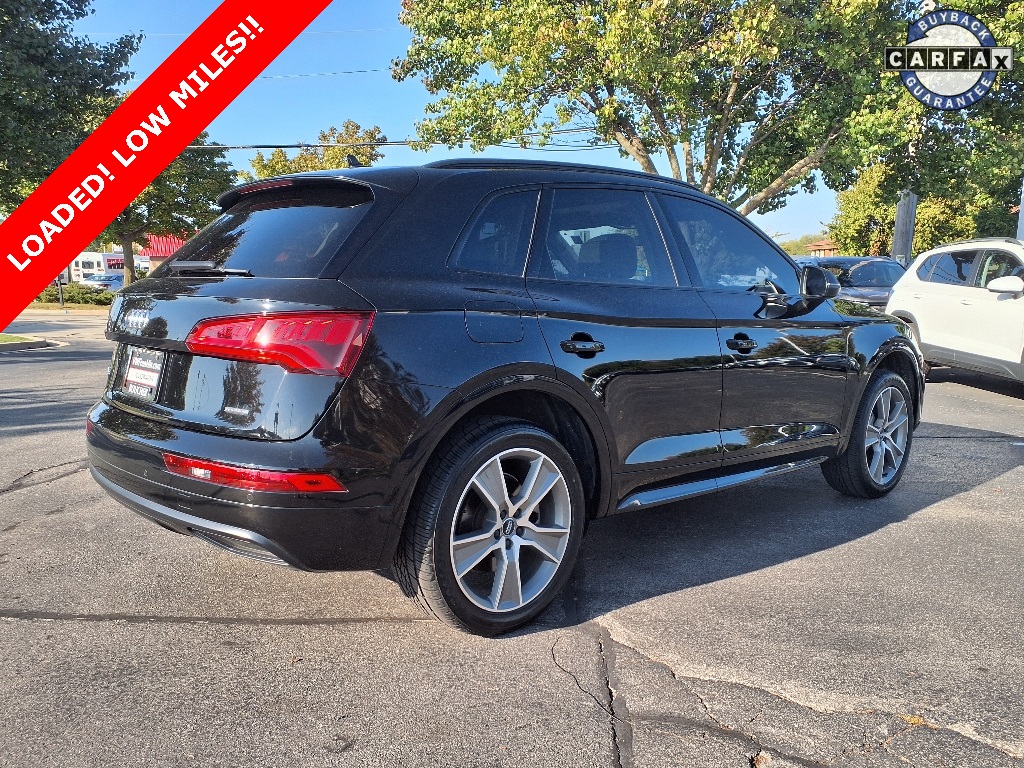 2020 Audi Q5 45 Premium Plus photo 2
