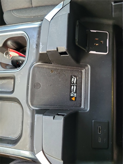 2024 Chevrolet Silverado 1500 RST photo 28
