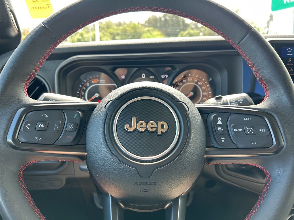 2024 Jeep Wrangler Rubicon photo 14