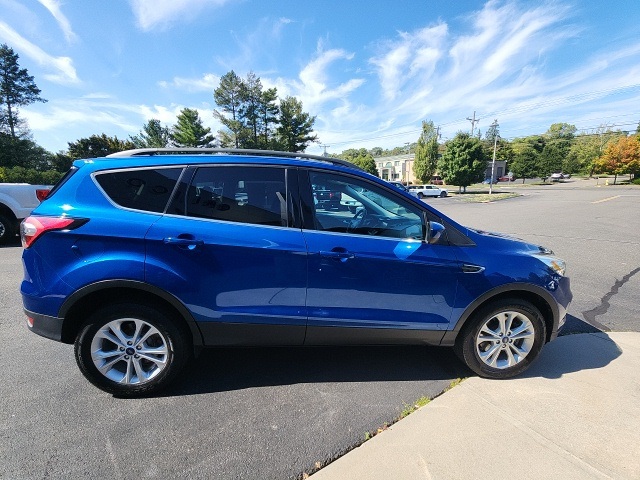 2017 Ford Escape SE photo 2