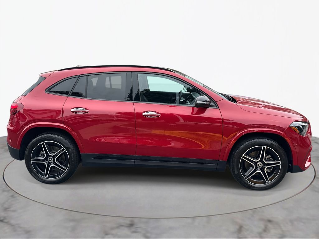 2025 Mercedes Benz GLA 250 4MATIC photo 3