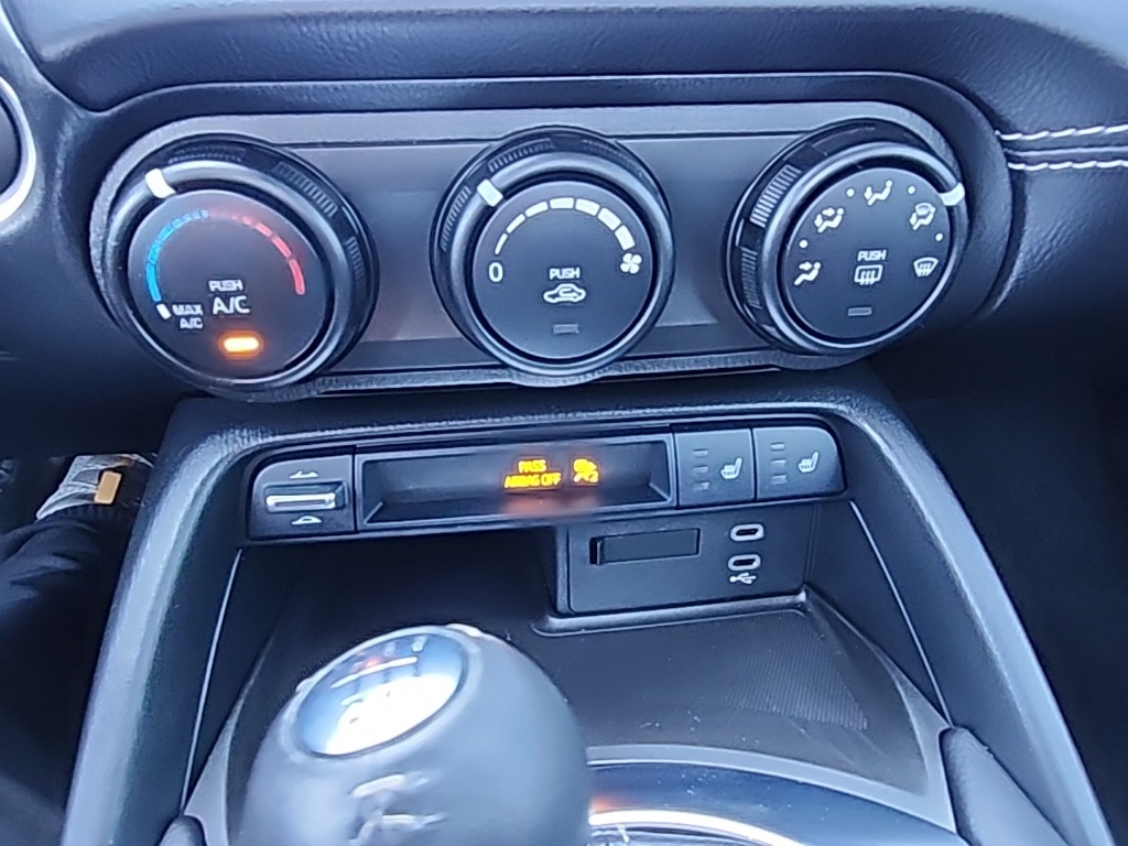 2024 Mazda MX-5 Miata Miata RF photo 17