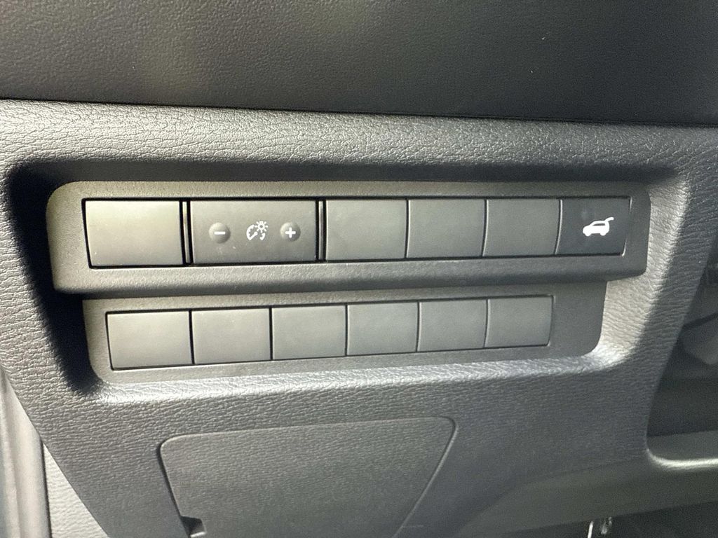 2025 Mitsubishi Outlander SE photo 34