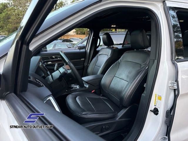 2019 Ford Explorer Limited photo 23