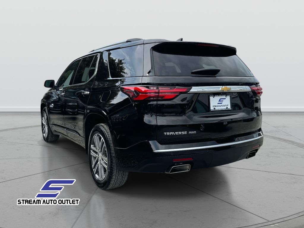 2023 Chevrolet Traverse High Country photo 2