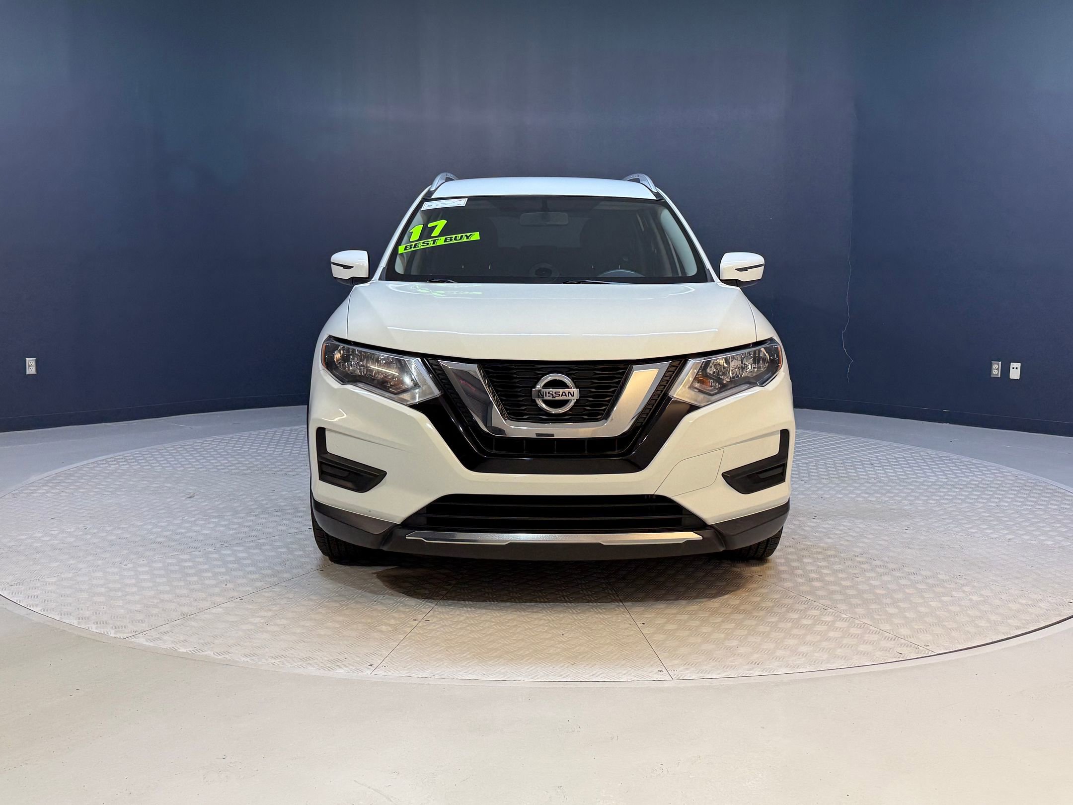 2017 Nissan Rogue SV photo 5