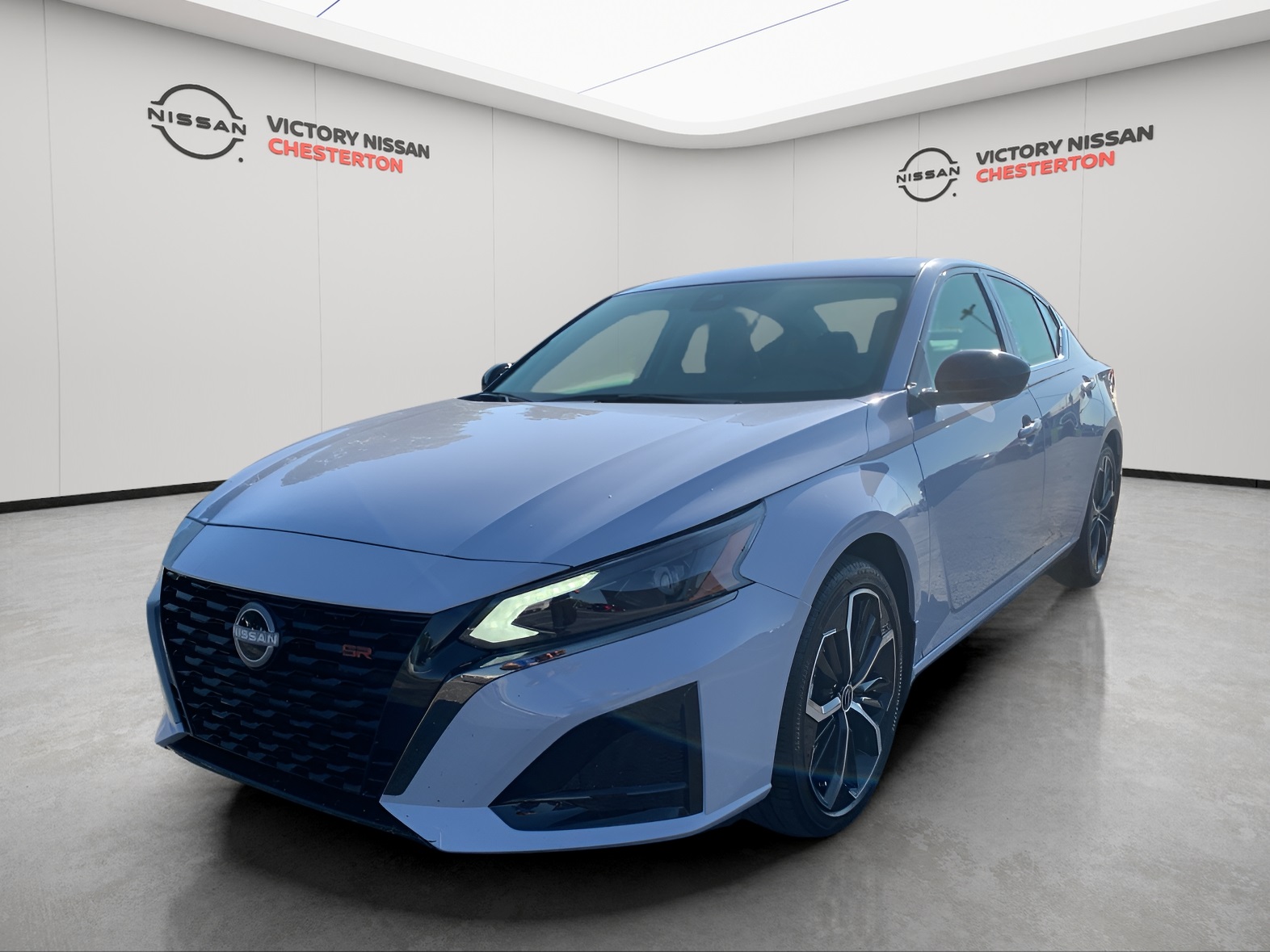 2025 Nissan Altima SR's photo