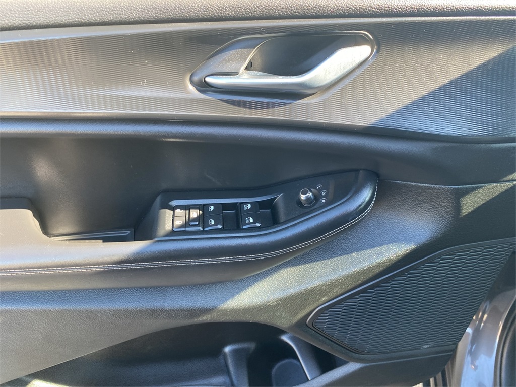 2023 Jeep Grand Cherokee Altitude photo 9