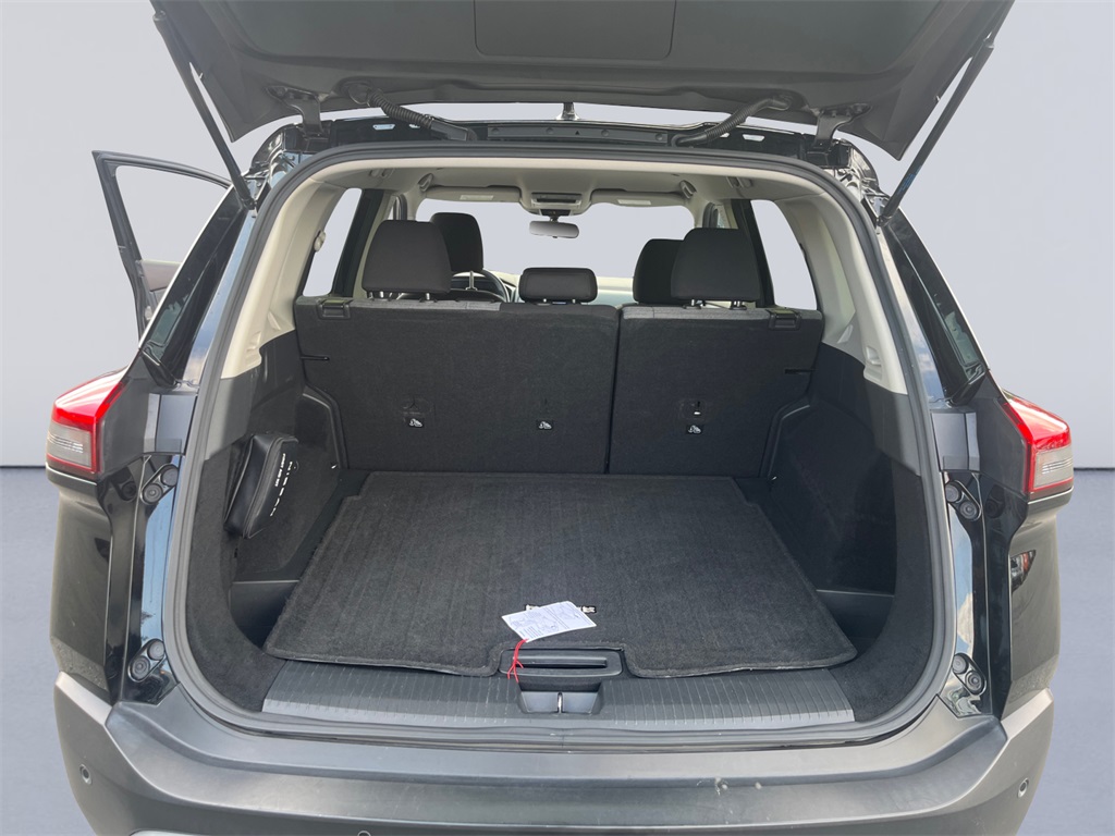 2023 Nissan Rogue SV photo 19