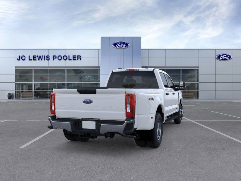 2026 Ford F-350 XLT photo 8