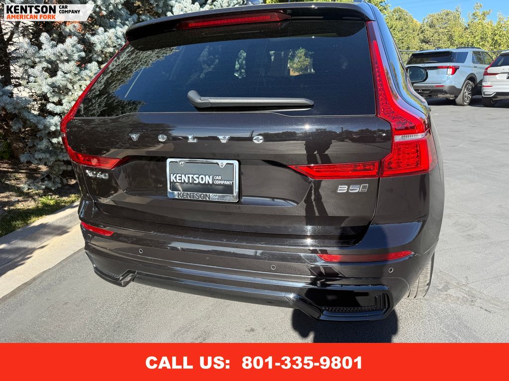 2025 Volvo XC60 B5 Plus photo 33