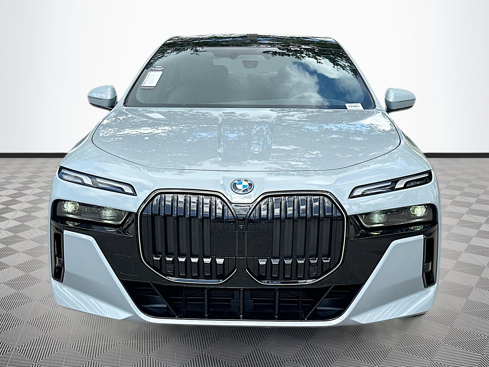 2025 Bmw i7 xDrive60 photo 2