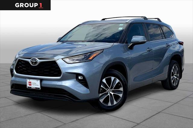 2023 Toyota Highlander XLE's photo