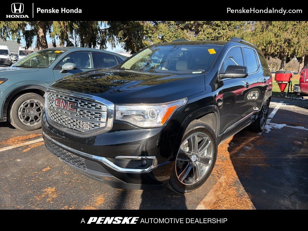2017 GMC Acadia Denali's photo