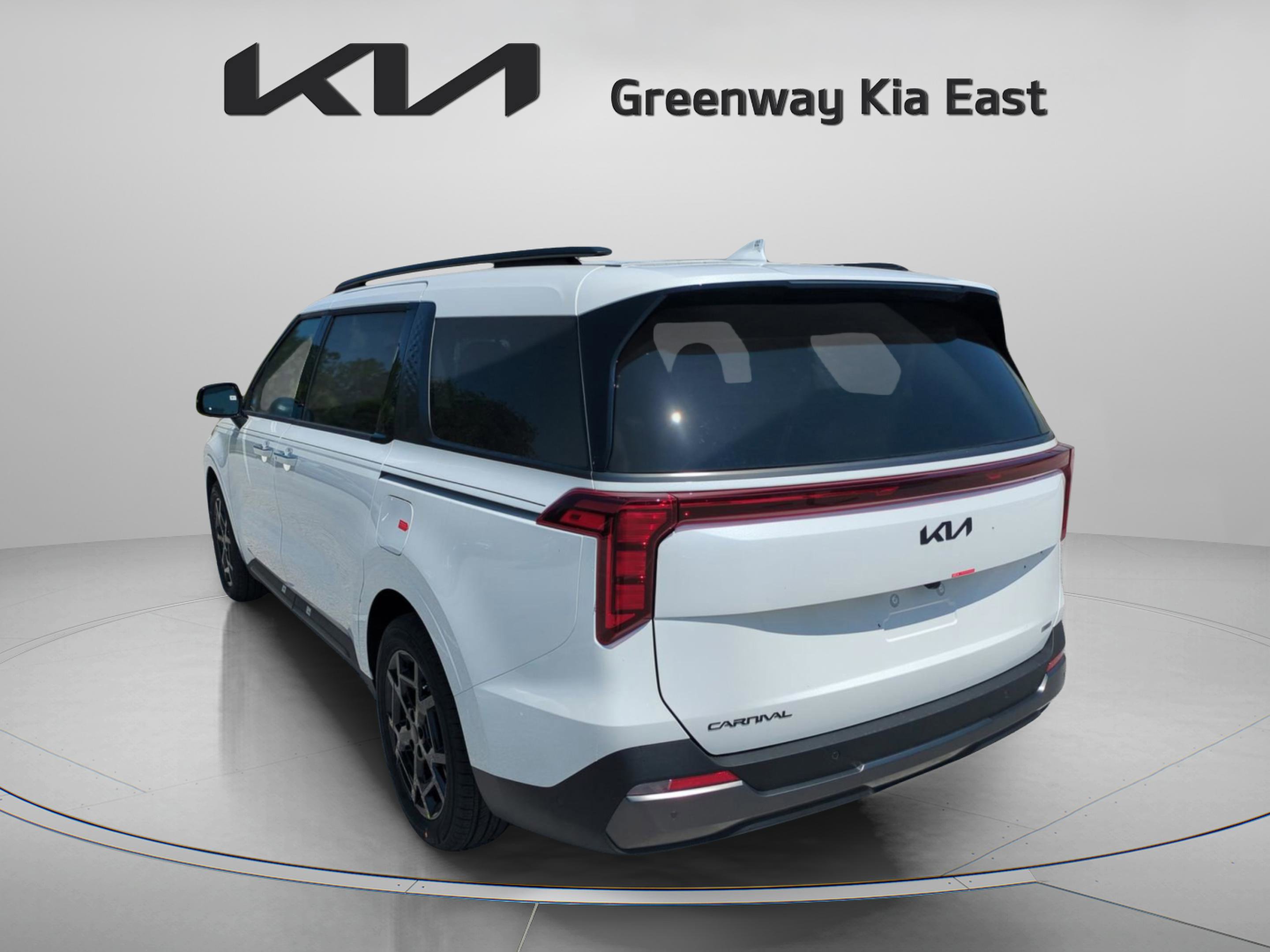 2026 Kia Carnival SX photo 4