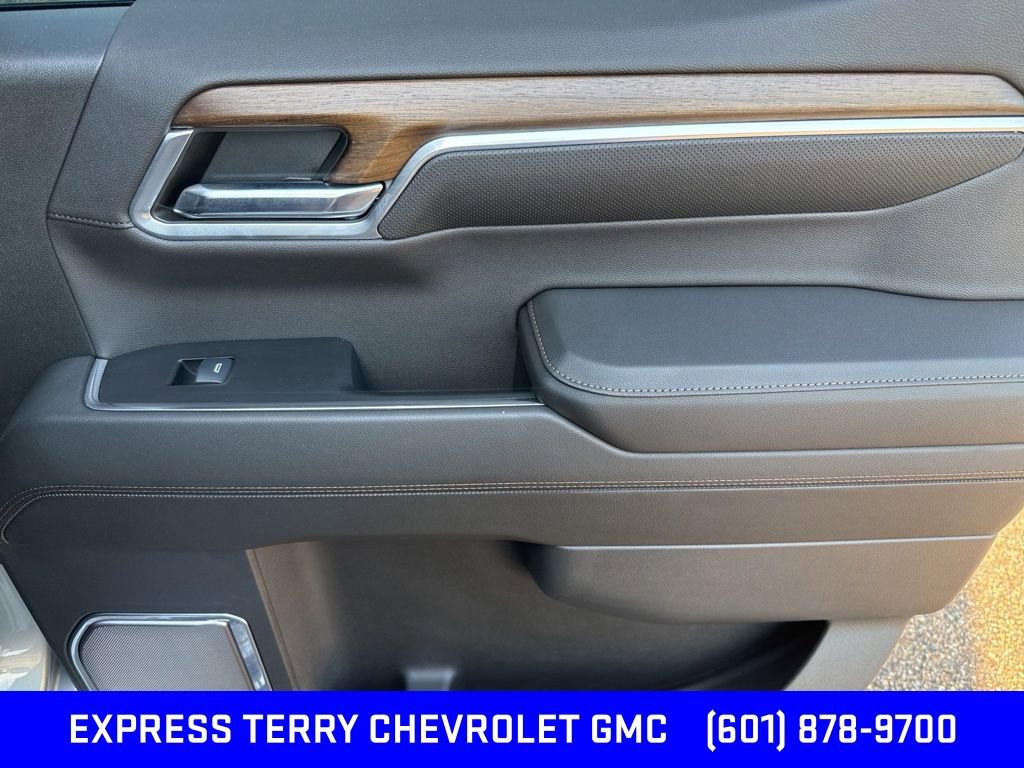2024 Chevrolet Silverado 1500 High Country photo 22